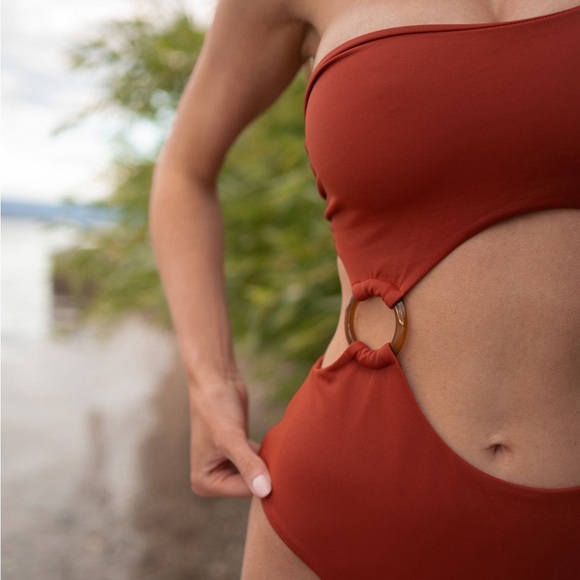 KATANA SWIM KYRIE ONE PIECE - Picture 2 of 4